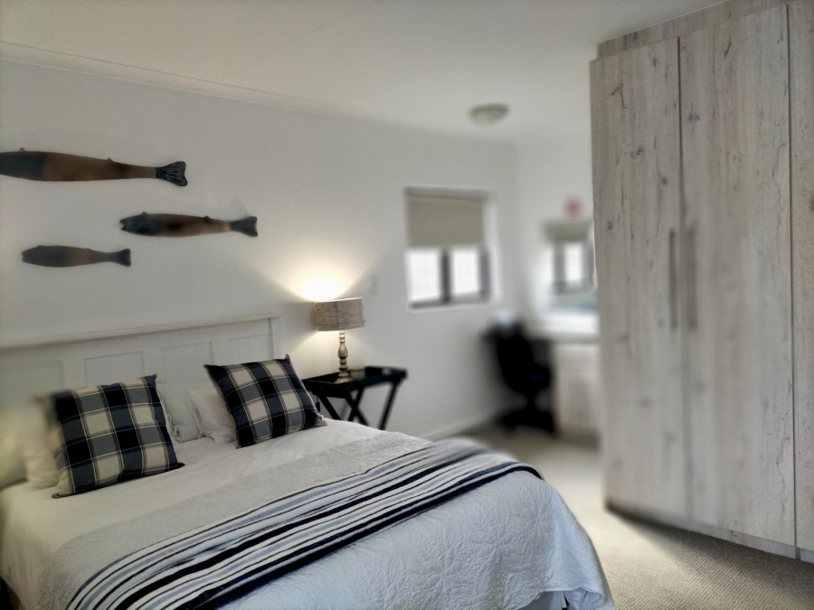5 Bedroom Property for Sale in Fraaiuitsig Western Cape